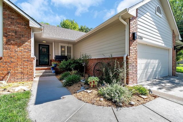 3206 N Forest Lakes St, Wichita, KS 67205