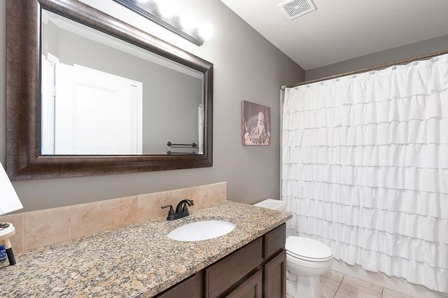 3206 N Forest Lakes St, Wichita, KS 67205