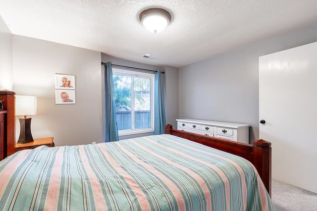 3206 N Forest Lakes St, Wichita, KS 67205