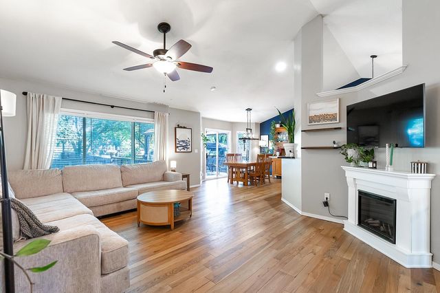 3206 N Forest Lakes St, Wichita, KS 67205