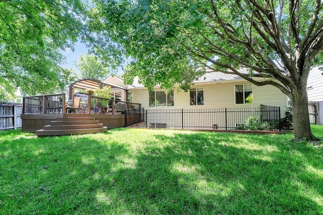 3206 N Forest Lakes St, Wichita, KS 67205