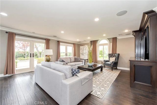 111 hillcrest Drive, Irvine, CA 92603