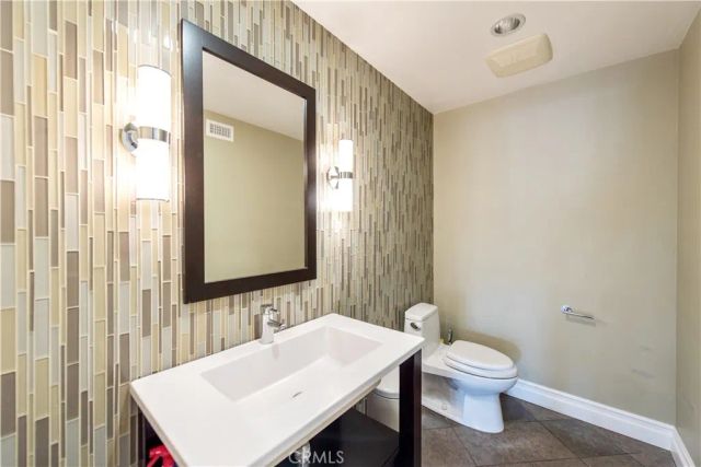 111 hillcrest Drive, Irvine, CA 92603