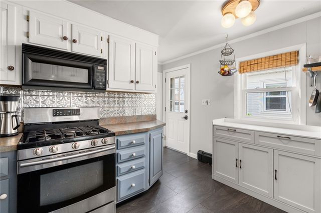 384 Vine Street, Pawtucket, RI 02861