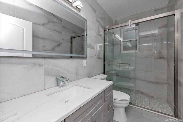 27-09 Utopia Parkway, Flushing, NY 11358