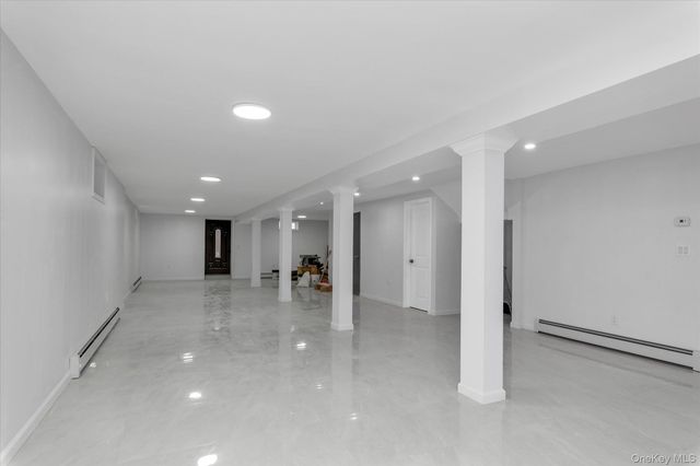 27-09 Utopia Parkway, Flushing, NY 11358