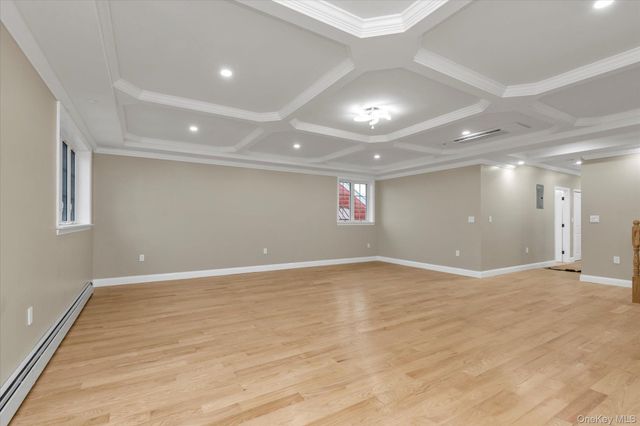 27-09 Utopia Parkway, Flushing, NY 11358