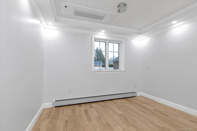 27-09 Utopia Parkway, Flushing, NY 11358