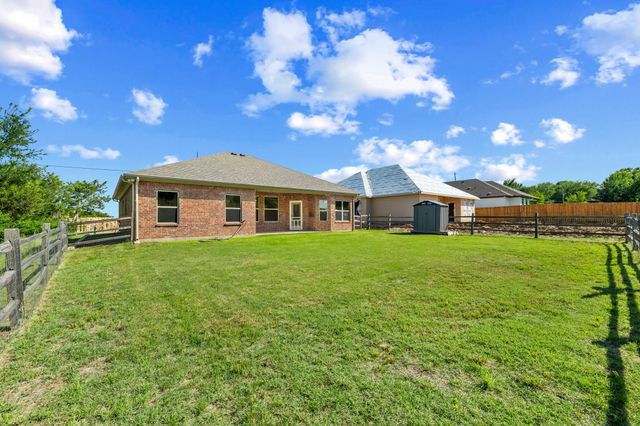 2304 Forest Hill Lane, Granbury, TX 76048