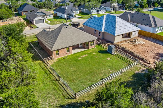2304 Forest Hill Lane, Granbury, TX 76048