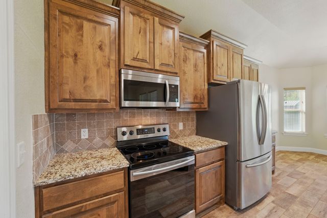 2304 Forest Hill Lane, Granbury, TX 76048