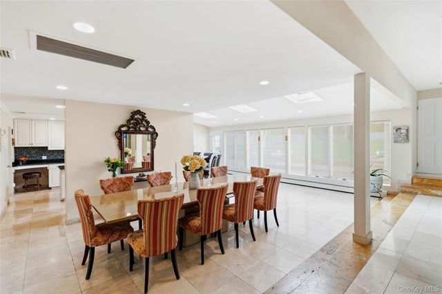 23 Wildwood Lane, Greenvale, NY 11548