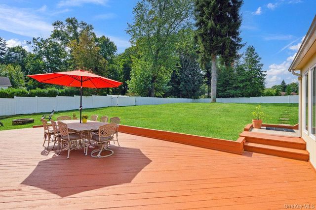 23 Wildwood Lane, Greenvale, NY 11548