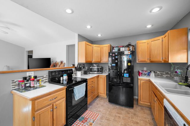 780 W Stewart Street, Bolivar, MO 65613