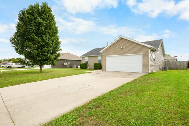 780 W Stewart Street, Bolivar, MO 65613