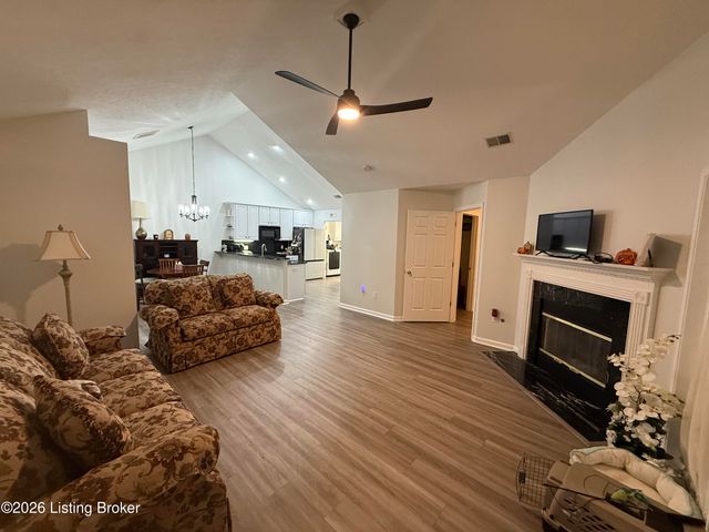 12005 Doe Ridge Pl, Jeffersontown, KY 40299