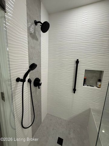 12005 Doe Ridge Pl, Jeffersontown, KY 40299