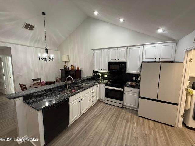 12005 Doe Ridge Pl, Jeffersontown, KY 40299