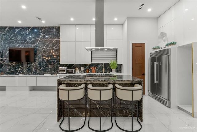 2805 Country Club Drive, Mission, TX 78572