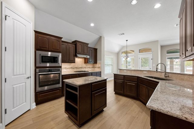 136 Firefall LN, Austin, TX 78737