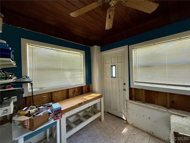 939 NE 4th Avenue, Crystal River, FL 34428