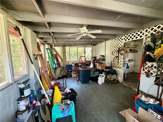 939 NE 4th Avenue, Crystal River, FL 34428