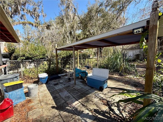 939 NE 4th Avenue, Crystal River, FL 34428