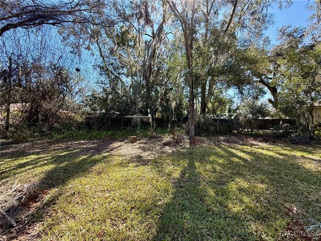 939 NE 4th Avenue, Crystal River, FL 34428