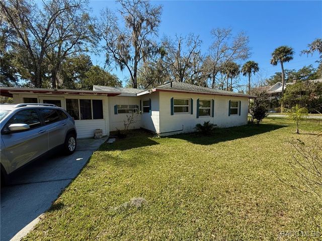 939 NE 4th Avenue, Crystal River, FL 34428