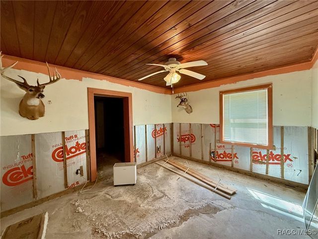 939 NE 4th Avenue, Crystal River, FL 34428