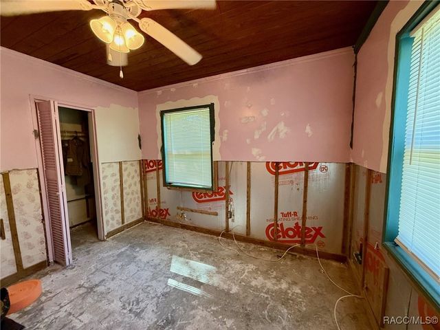 939 NE 4th Avenue, Crystal River, FL 34428