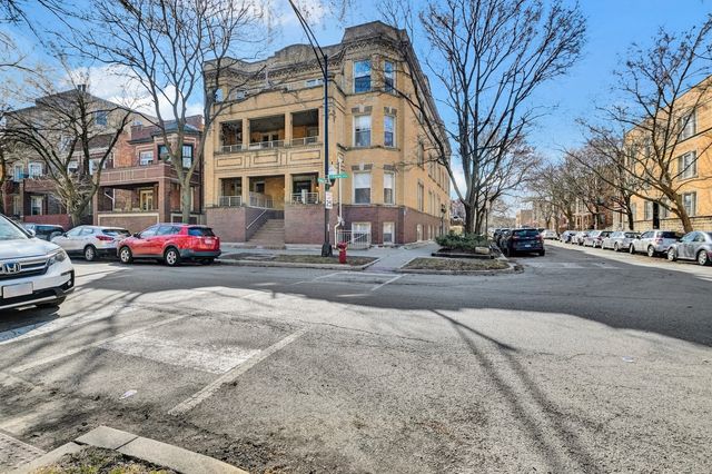 2307 W Walton Street GW, Chicago, IL 60622