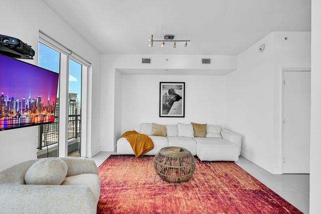 60 SW 13th Street 4013, Miami, FL 33130