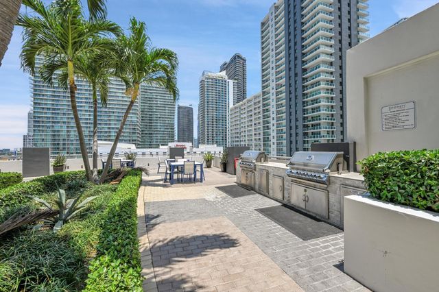 60 SW 13th Street 4013, Miami, FL 33130