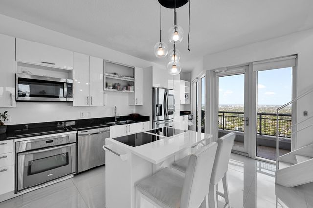 60 SW 13th Street 4013, Miami, FL 33130