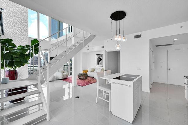 60 SW 13th Street 4013, Miami, FL 33130