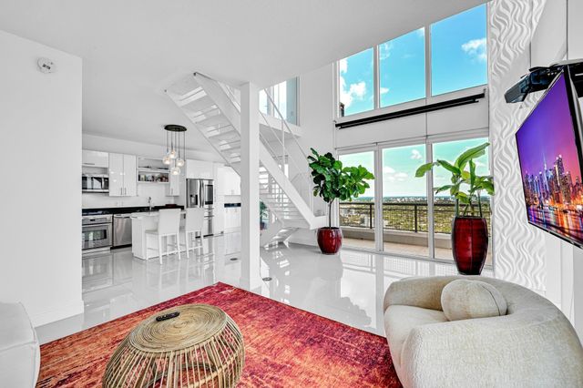 60 SW 13th Street 4013, Miami, FL 33130