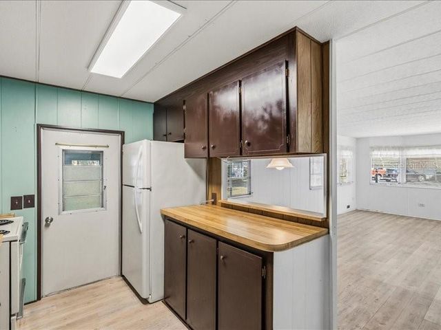 31227 TEMPLE AVENUE, Tavares, FL 32778