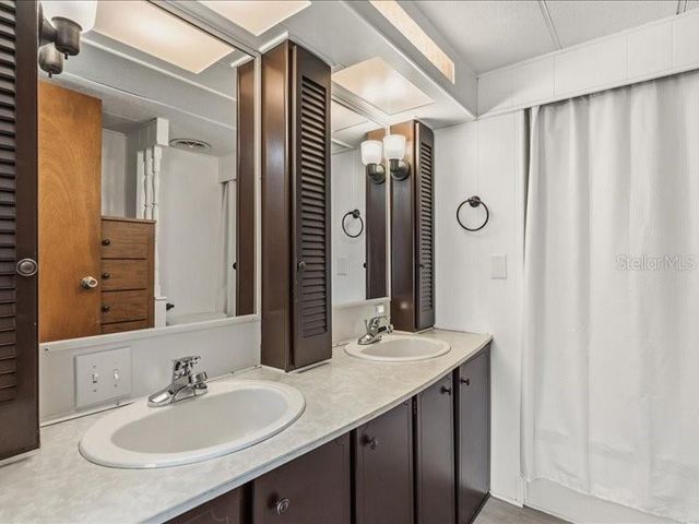 31227 TEMPLE AVENUE, Tavares, FL 32778