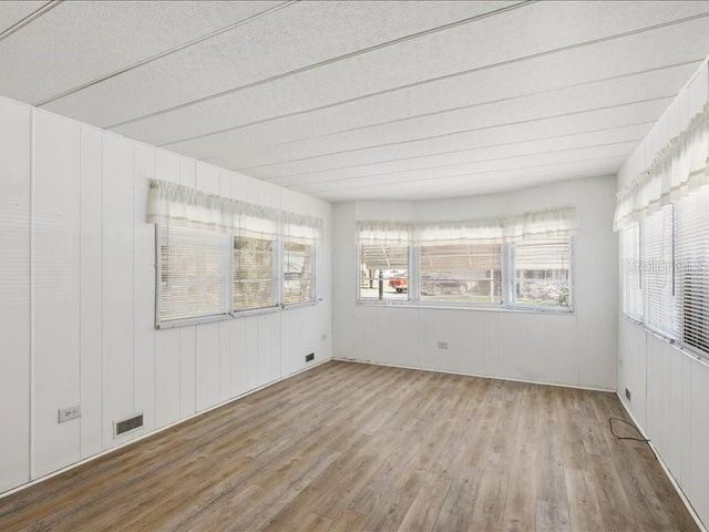 31227 TEMPLE AVENUE, Tavares, FL 32778