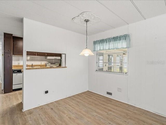 31227 TEMPLE AVENUE, Tavares, FL 32778