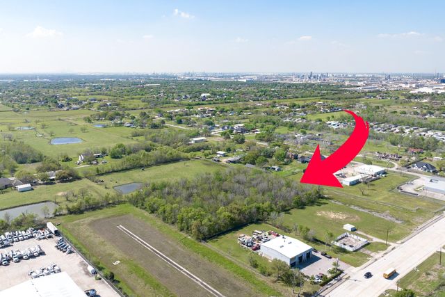 0 E H Street, La Porte, TX 77571