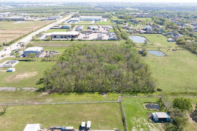 0 E H Street, La Porte, TX 77571