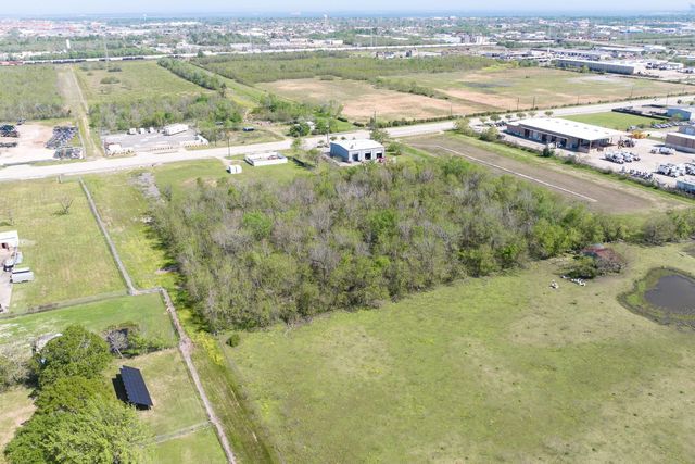 0 E H Street, La Porte, TX 77571