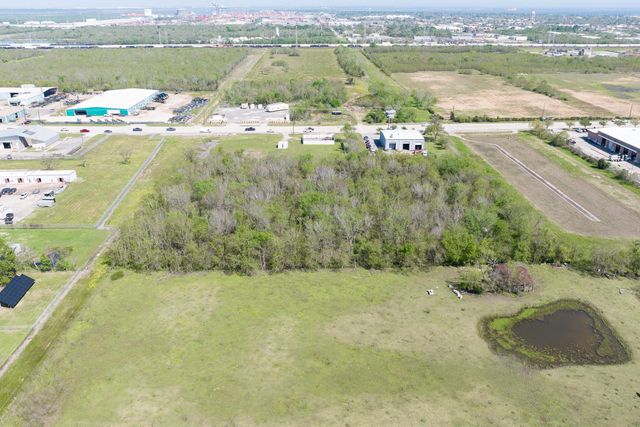 0 E H Street, La Porte, TX 77571