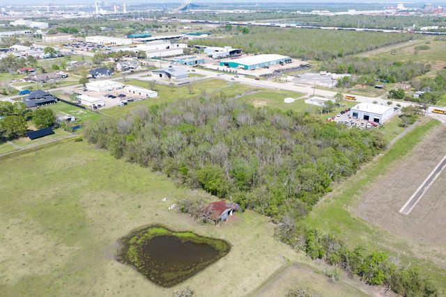 0 E H Street, La Porte, TX 77571