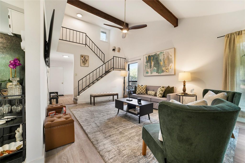 2009 Kenneth Ave A, Austin, TX 78741