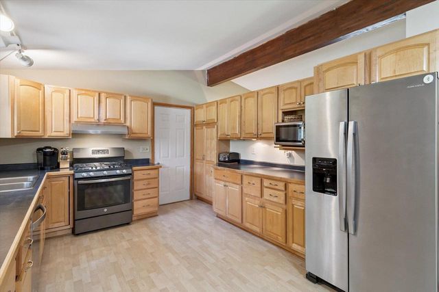 662 French Glen, Oregon, WI 53575