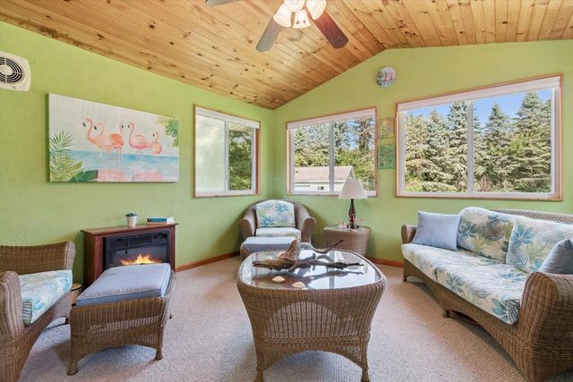 662 French Glen, Oregon, WI 53575