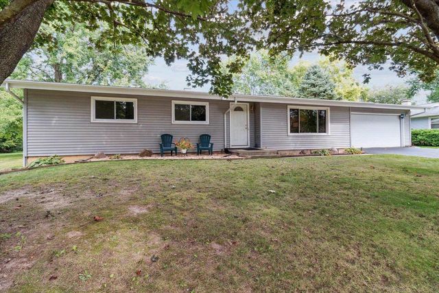 662 French Glen, Oregon, WI 53575